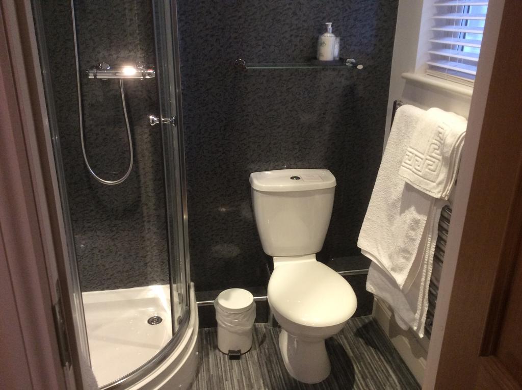 פנרית' Ashberry Guest House מראה חיצוני תמונה